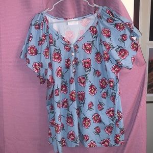 Floral Stretchy Buttoned Top